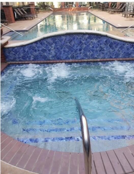 Cozy 1Bd In The Heart Of Downtown Dallas! المظهر الخارجي الصورة